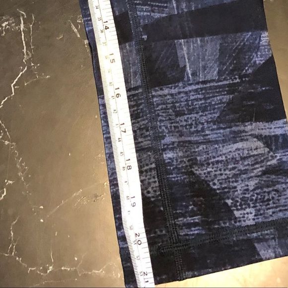 Lululemon WU crops - Picture 4 of 5